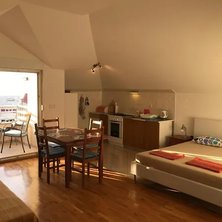 Gala Apartment